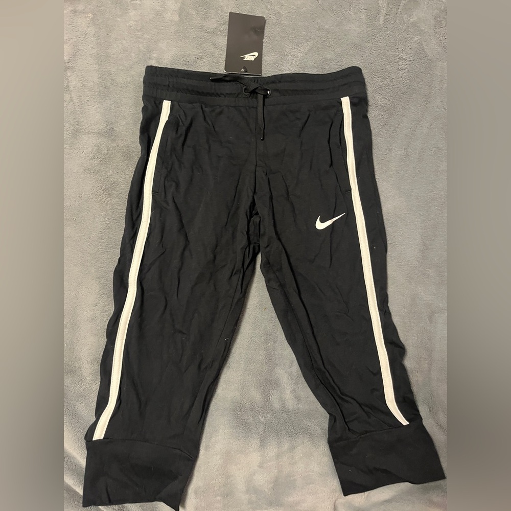 Girls capri joggers - size S